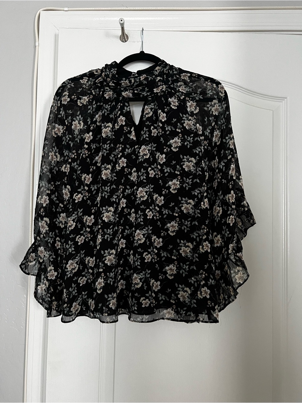 Vince Camuto Black Floral Tie-Neck Blouse